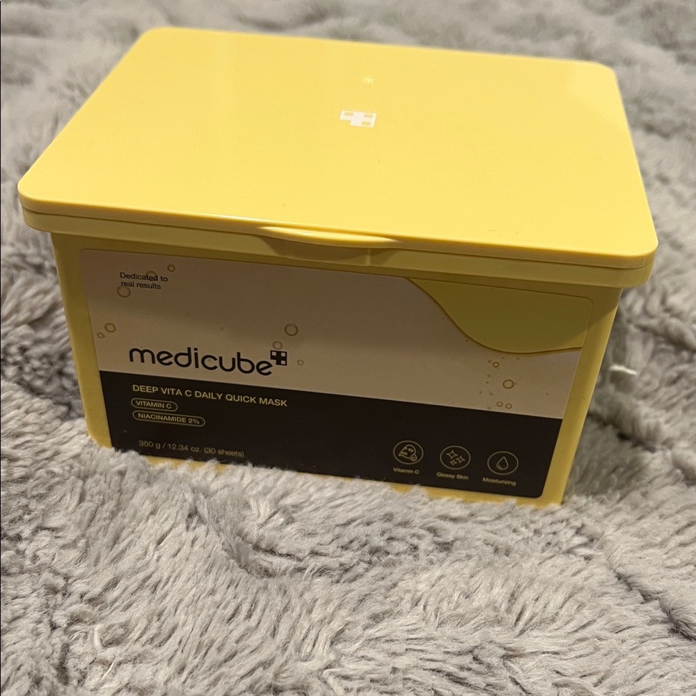 Medicube Deep Vita C Daily Quick Mask – Yellow